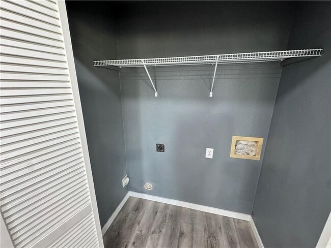 Building Photo - 70 N Hunter St