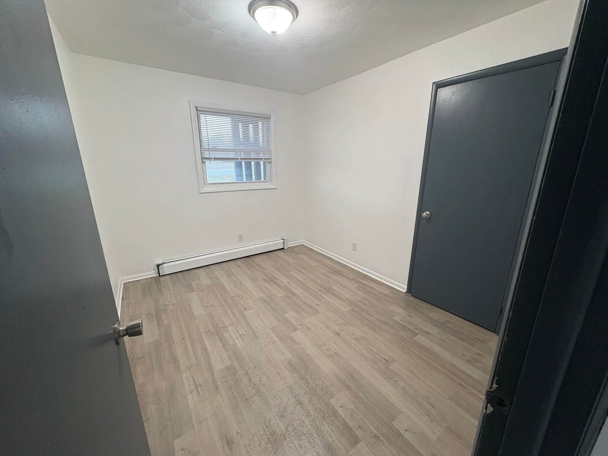 Building Photo - 156 N 28th St