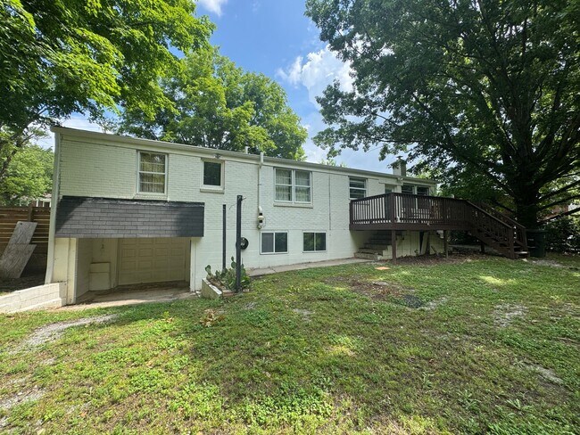 Building Photo - Updated 3BR/2BA home in South Nashville!