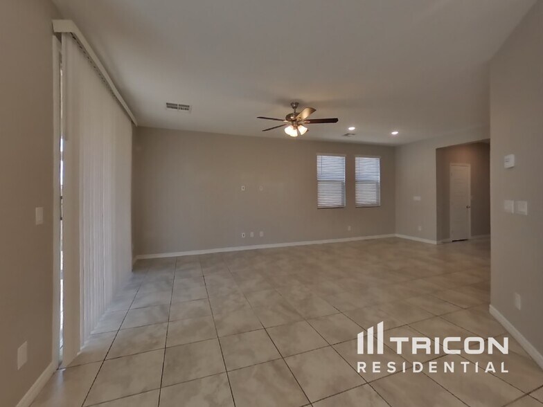 Building Photo - 6563 Smithville Ave