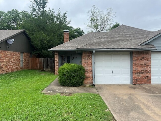 Primary Photo - 1509 N Grant Dr