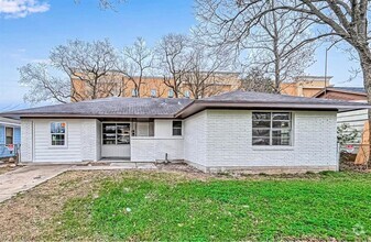 Building Photo - 727 Kilroy St