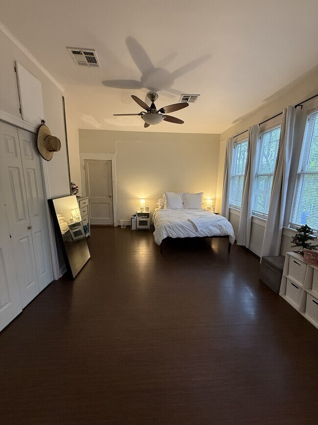 Building Photo - 1642 N Broad St