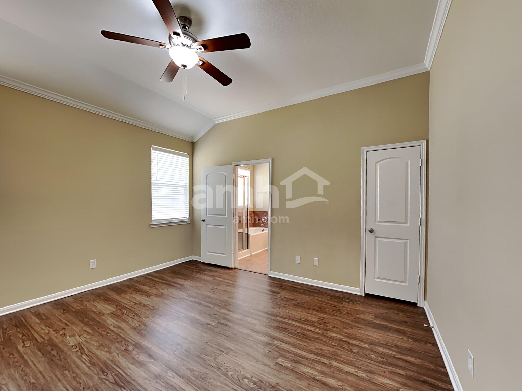 Building Photo - 26314 Longview Creek Dr