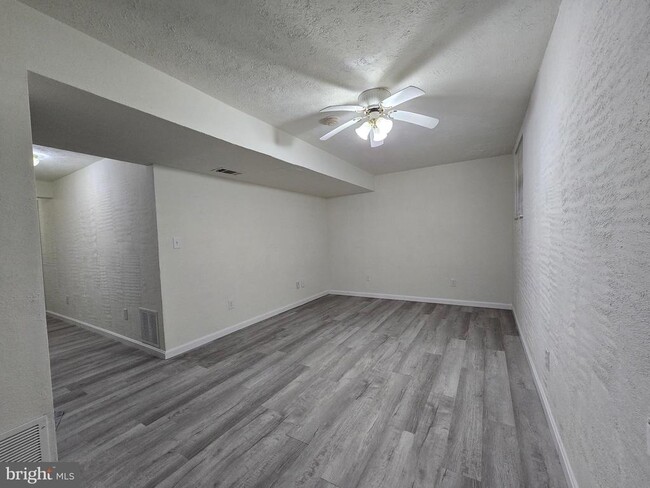 Building Photo - 50 Cardington Ct