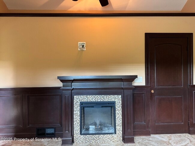 Building Photo - 131 Ball Pond Rd