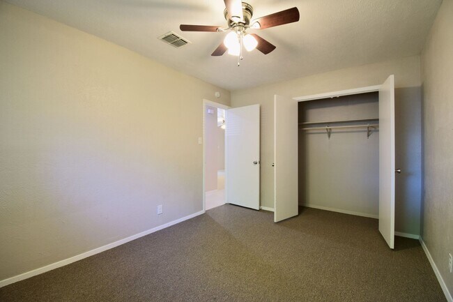 Building Photo - 5936 Cherry Loop