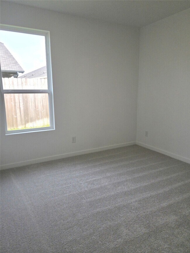 Building Photo - 6511 Silver Emperor Ln