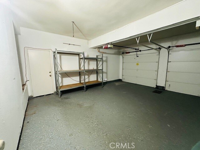 Building Photo - 26562 White Oaks Dr
