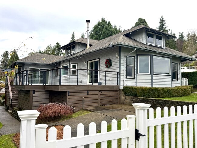 Building Photo - So close to the water you can hear the ferry announcements....oh and the sunrise is spectacular