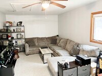 Building Photo - 14 Winside Ln