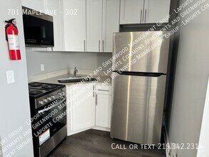 Building Photo - Maple Commons