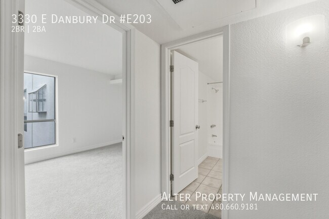 Building Photo - 3330 W Danbury Dr