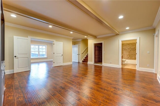 Building Photo - 1049 Highland Village Trail