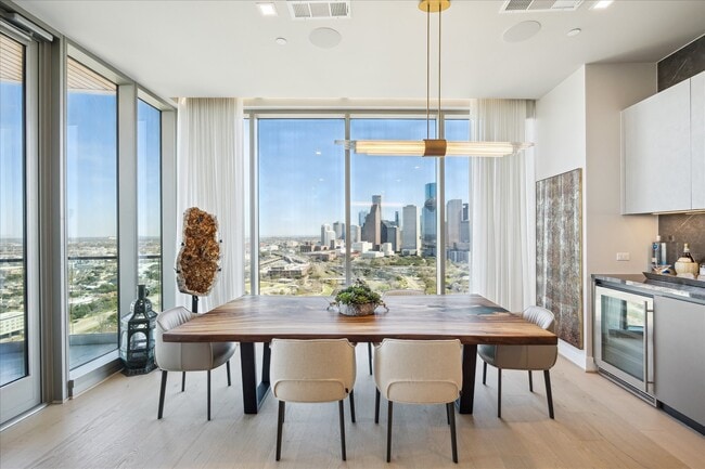 Building Photo - 1711 Allen Pkwy