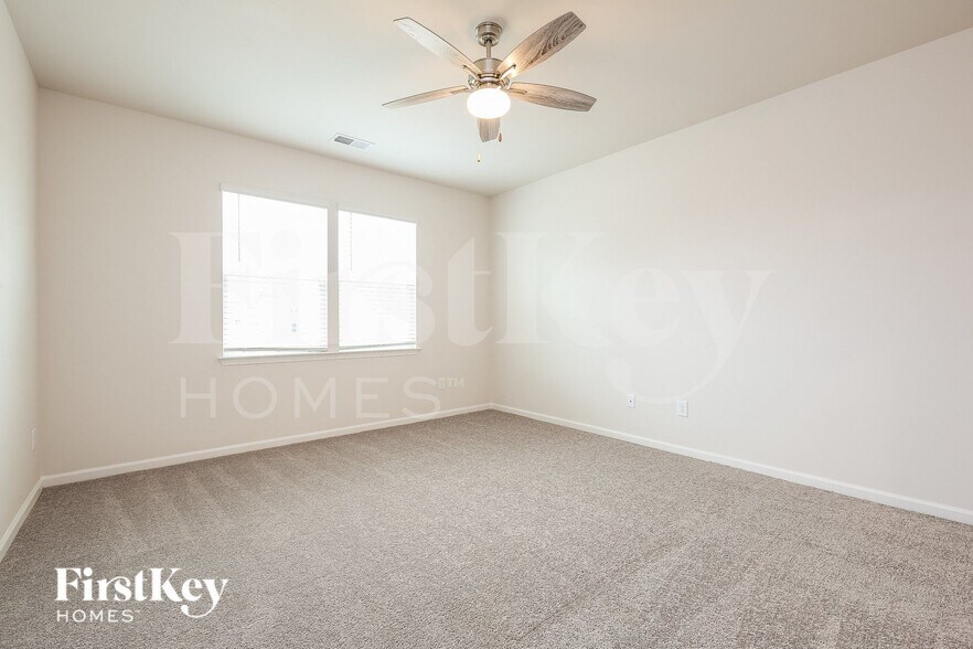 Building Photo - 607 Goldburn Wy