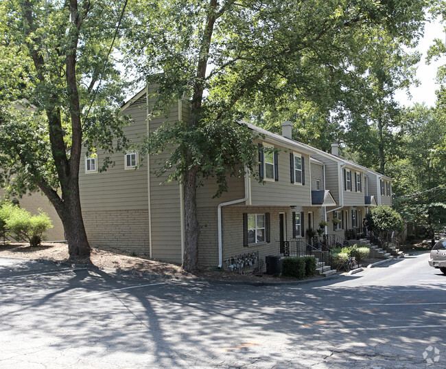 Primary Photo - Cobblestone Apartments