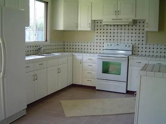 Building Photo - 427 Johnson Ave