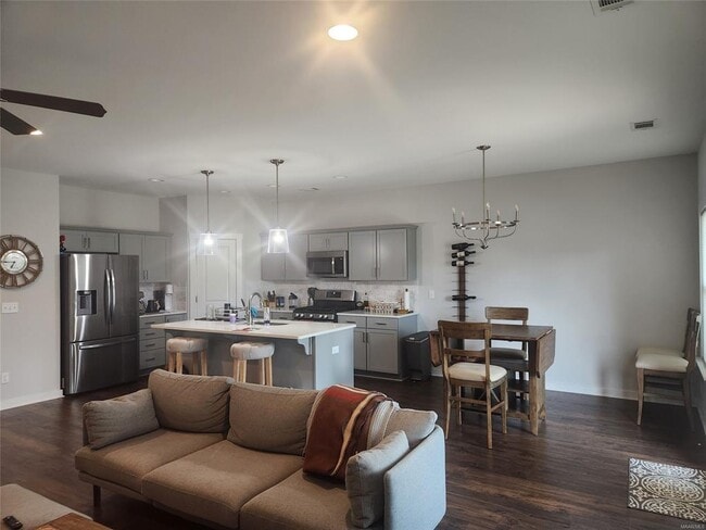 Building Photo - 1007 Old Quarters Rd