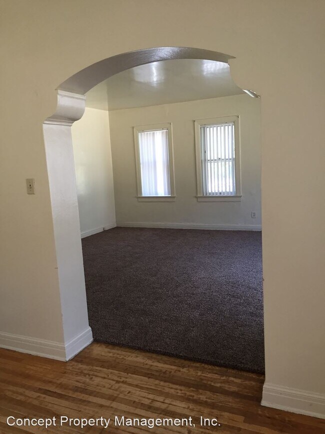 Building Photo - 1107 E S Temple