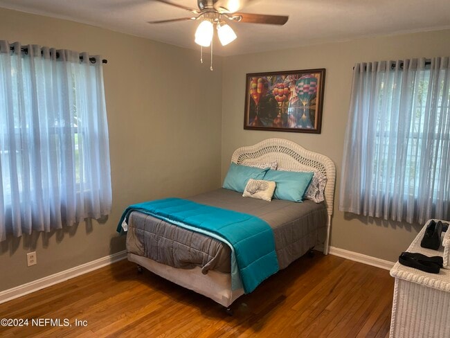 Building Photo - 5054 Pirates Cove Rd