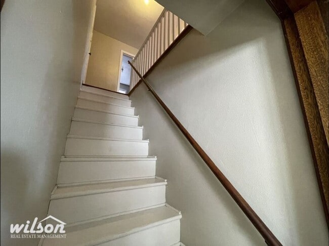 Building Photo - Spacious 4-Bedroom Oasis in the Heart of Yakima – Perfect for Family Living!