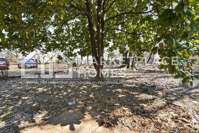 Building Photo - 5826 Laurie Dr