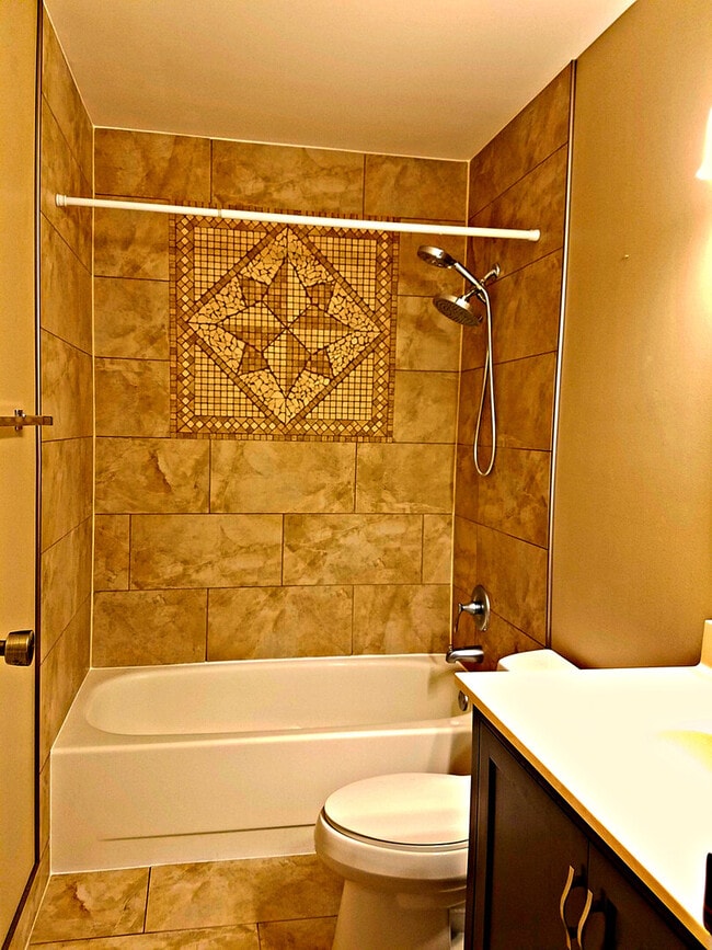 Building Photo - 5955 Meadow Dr