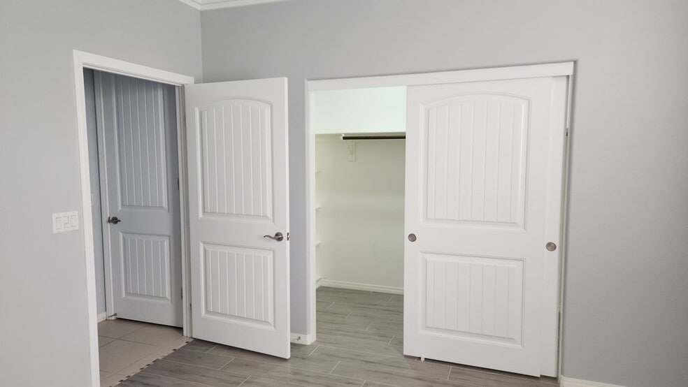 Building Photo - 7668 Villa Rosa Ct