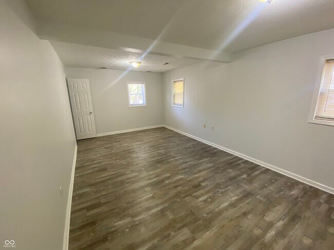 Building Photo - 410 N 20th Ave