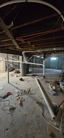 Building Photo - 10716 Bennington Ave