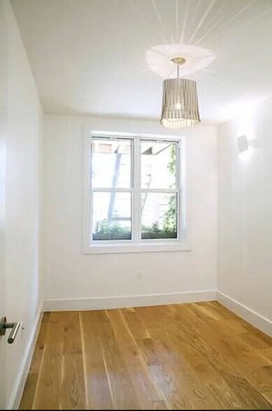 Bedroom 1 - 1160 Union St