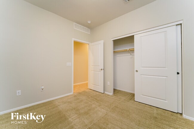 Building Photo - 7519 S Via Rancho La Costa