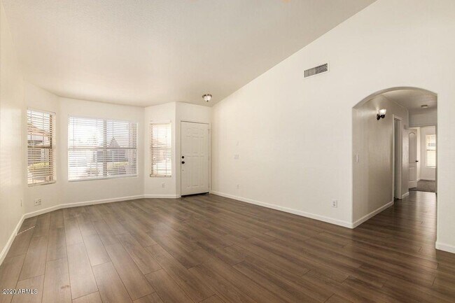 Building Photo - 6444 W Tonto Dr