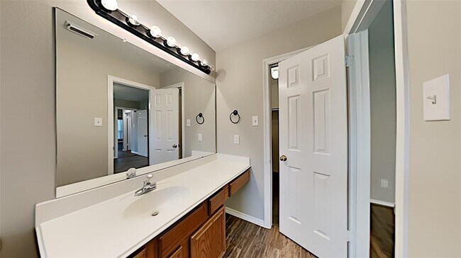 Building Photo - 6330 Diamond Rock Dr
