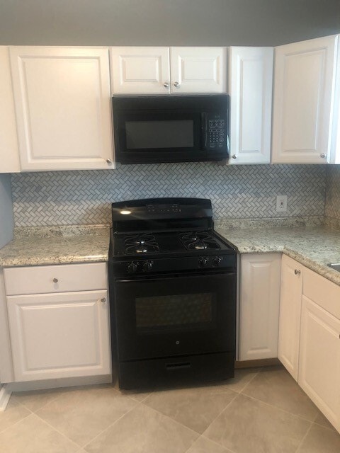 Building Photo - 2 bedroom townhome at Washington Village!