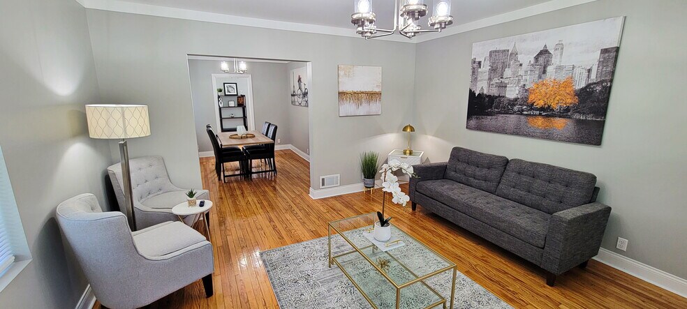 Lvg Rm - Fully Furnished - 708 Vermont St