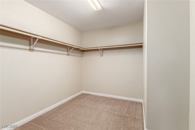 Building Photo - 945 Spiracle Ave