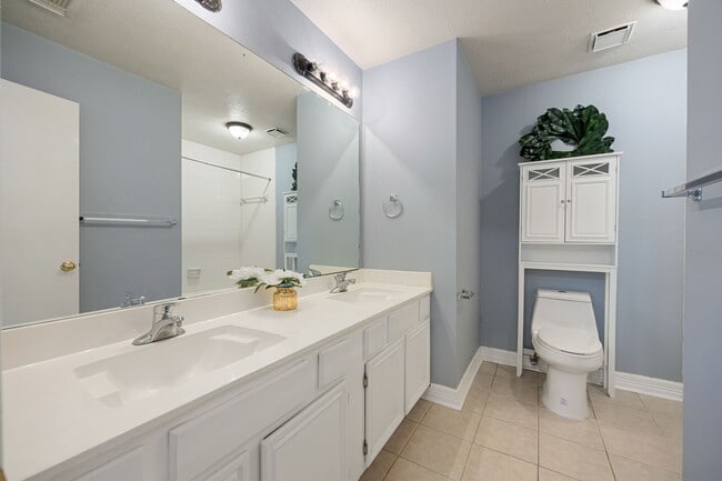 Building Photo - 4754 Widerop Ln