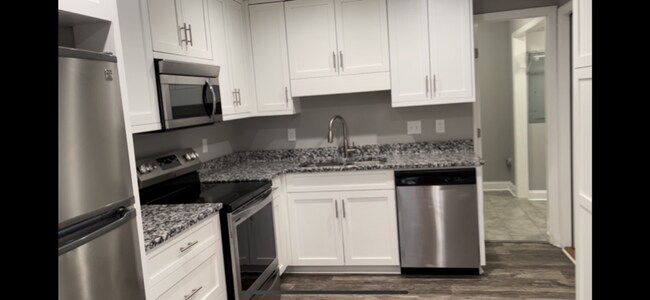 Building Photo - 1215 Antioch Rd