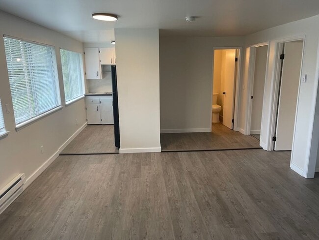 Building Photo - ? Move-In Special – $750 Off 1st Month’s R...