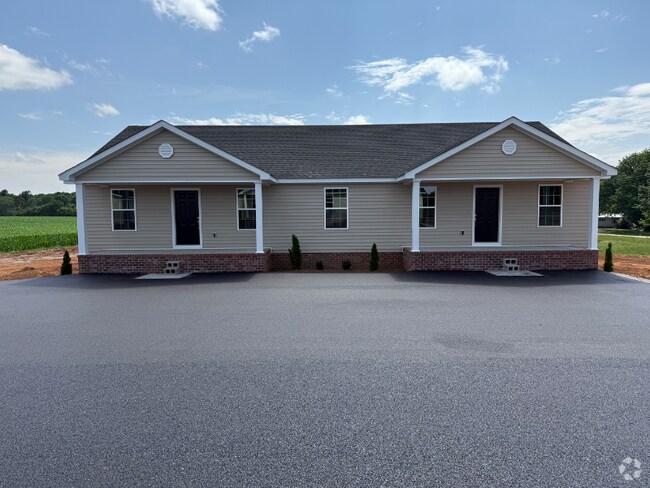 Building Photo - 105 Robins Way