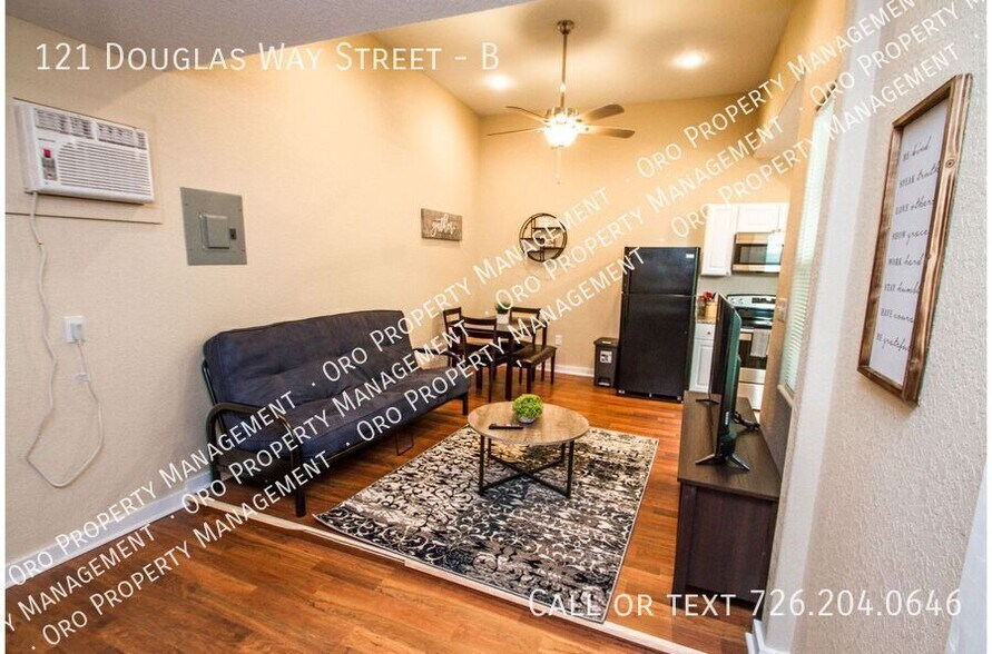 Building Photo - Sweet Relaxing Apartment Near Fabulous Downtown