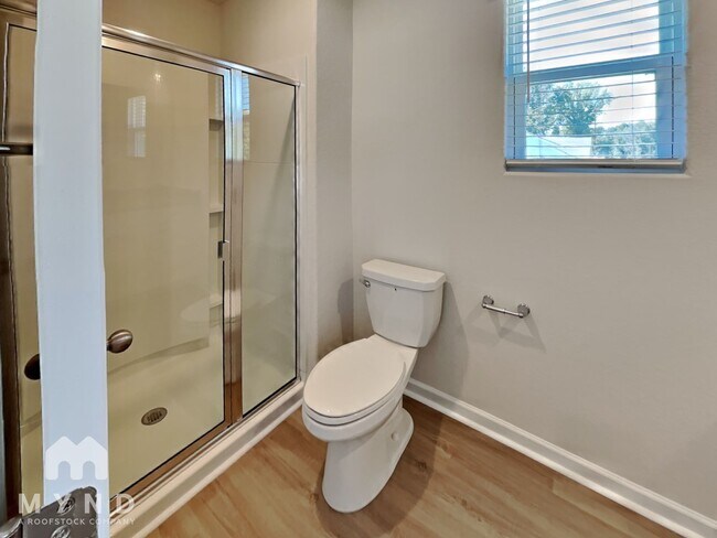 Building Photo - 124 Taverners Ln