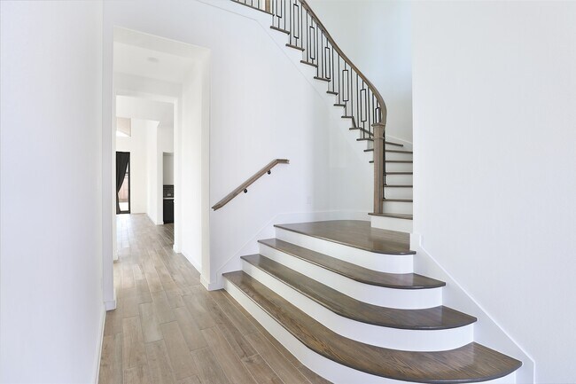 Building Photo - 4222 Ana Ridge Ln