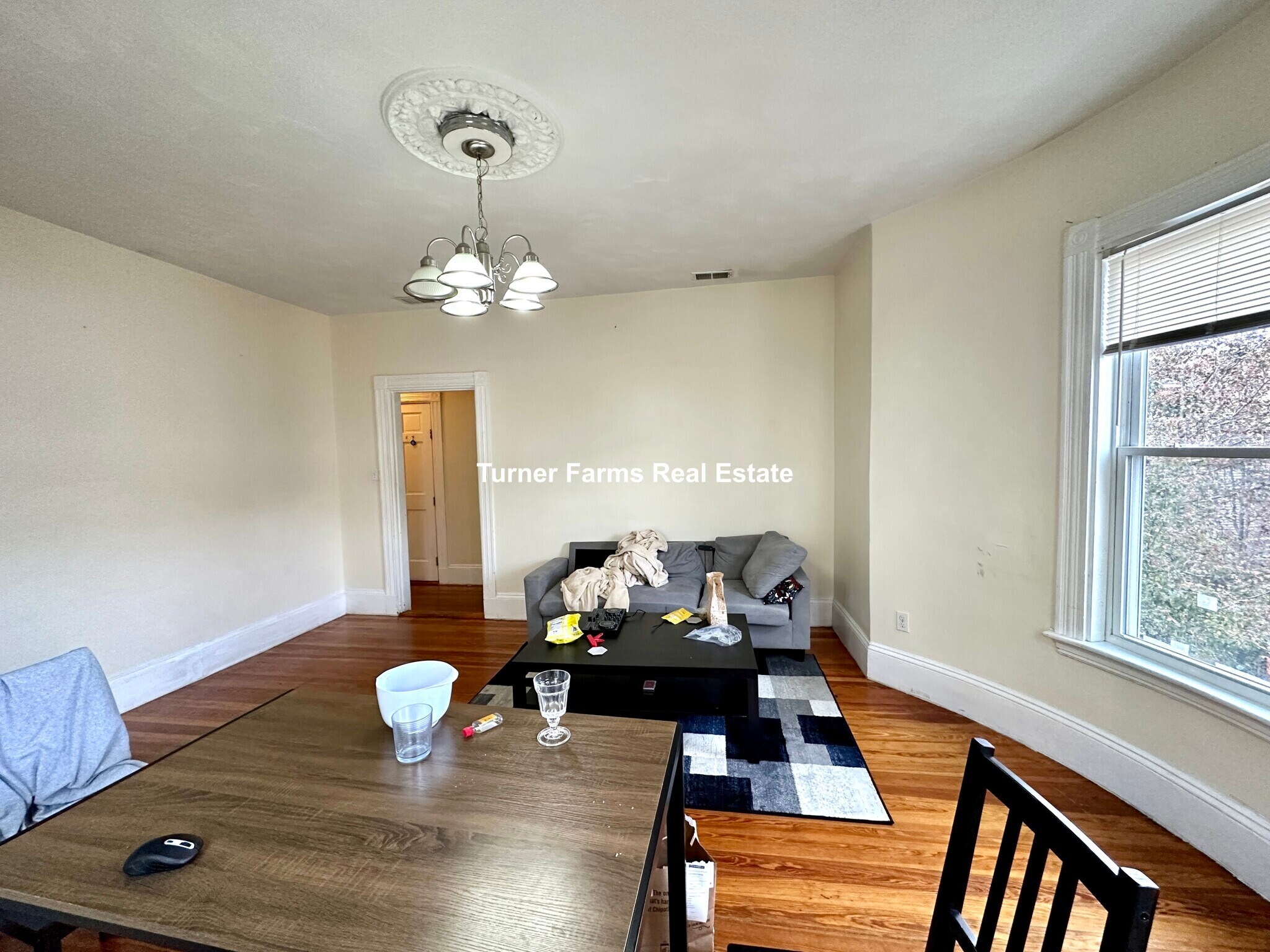 Building Photo - 8 Carmel St