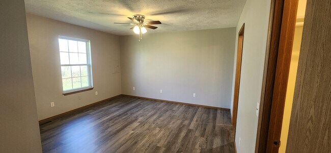 Master bedroom - 108 S Maple St