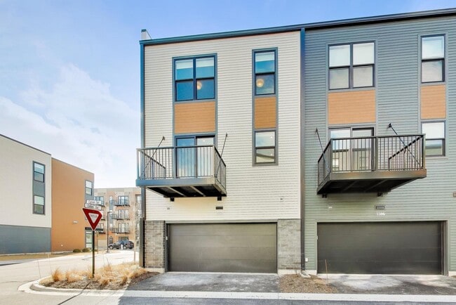 Building Photo - 5424 Old Orchard Rd