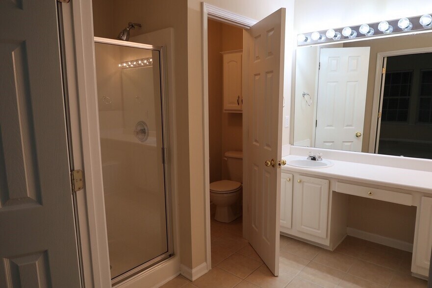 Master Bathroom - 200 Durston Loop