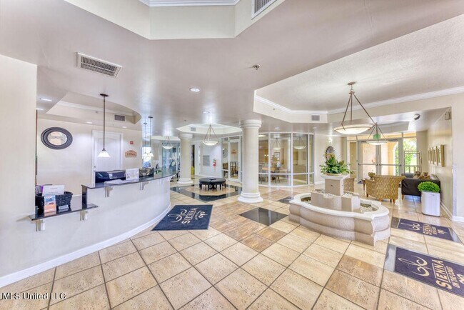 Building Photo - 1200 Beach Dr